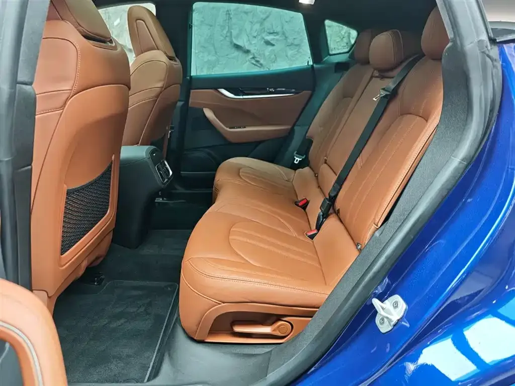 Maserati Levante 2023 из CN, фото 9