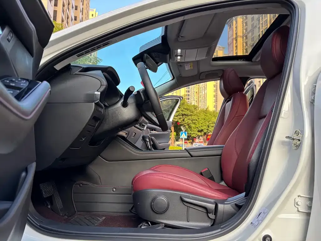 Mazda 3 Axela 2023 из CN, фото 10