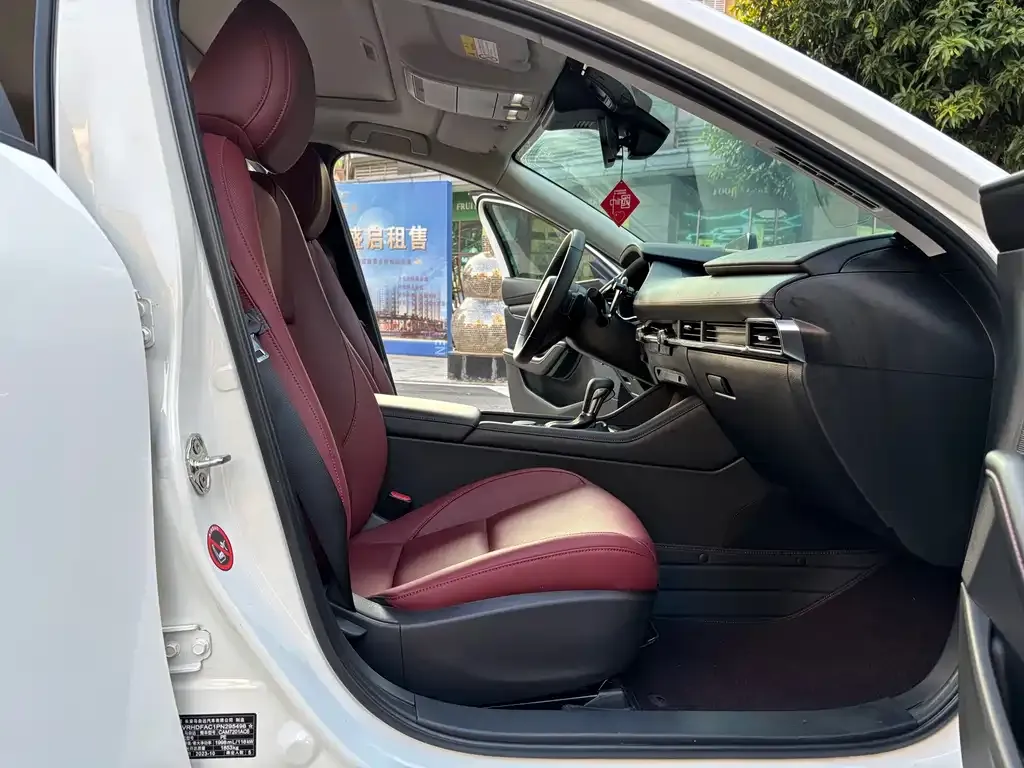 Mazda 3 Axela 2023 из CN, фото 7