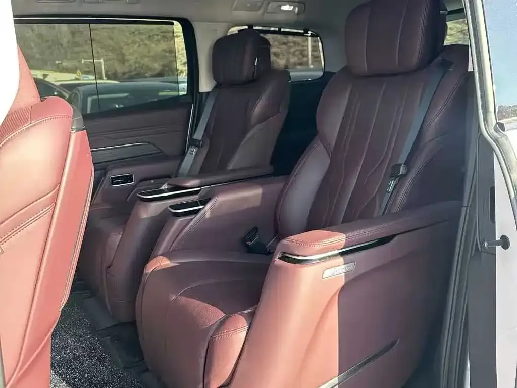Buick Century 2023 из CN, фото 3