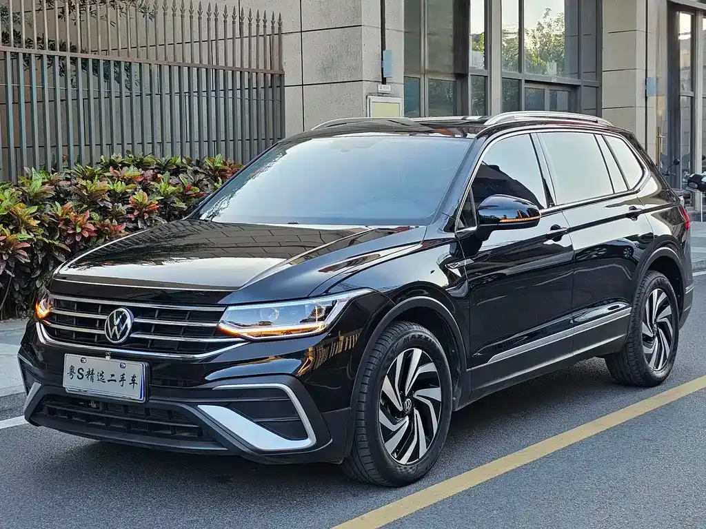 Volkswagen Tiguan L 2022 из CN, фото 1