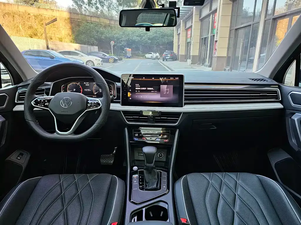 Volkswagen Tiguan L 2022 из CN, фото 8