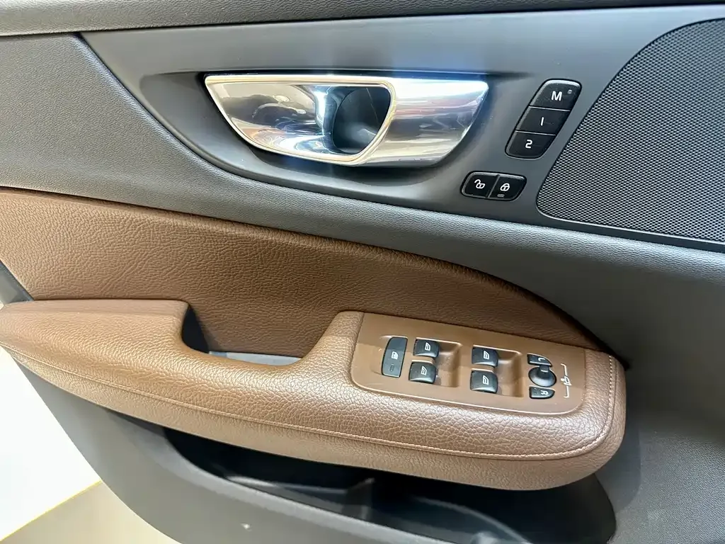 Volvo S60 2021 из CN, фото 8