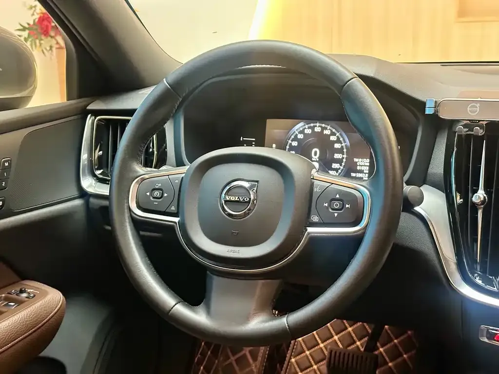 Volvo S60 2021 из CN, фото 9