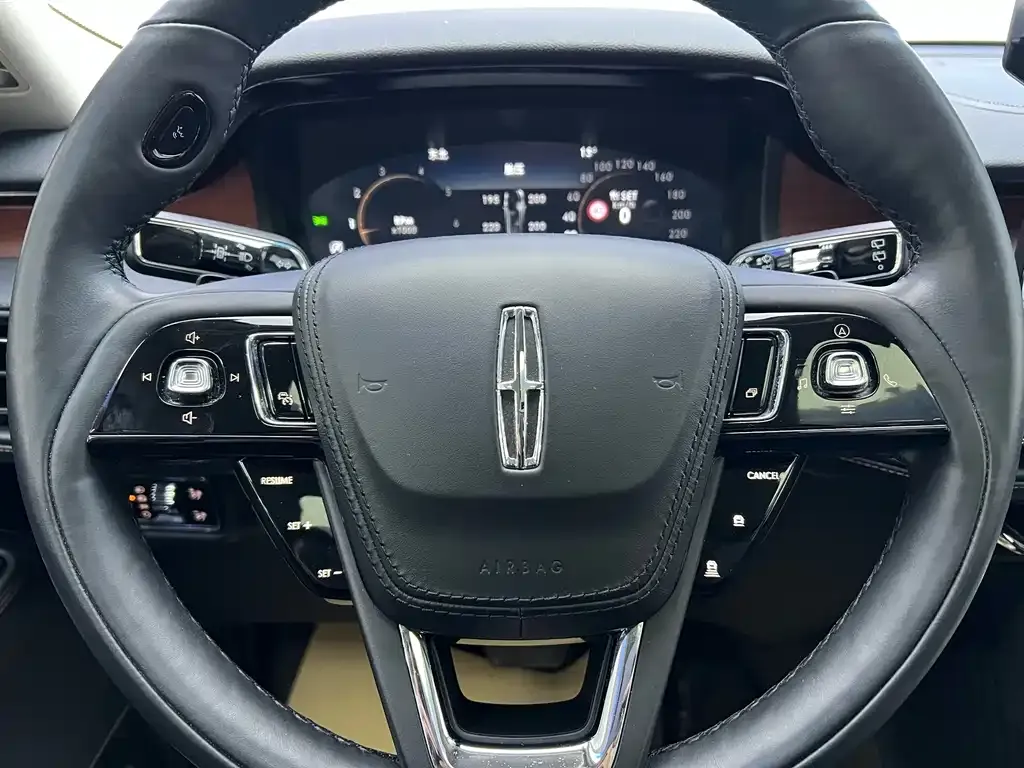 Lincoln Aviator 2023 из CN, фото 10