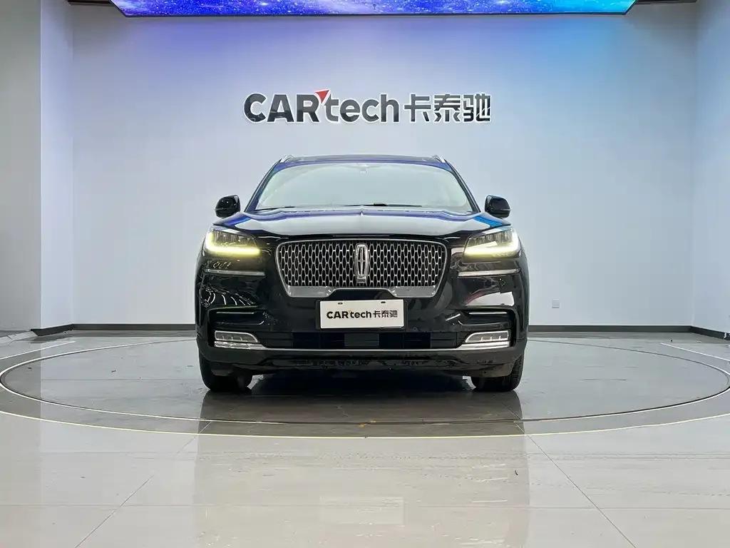 Lincoln Aviator 2023 из CN, фото 2