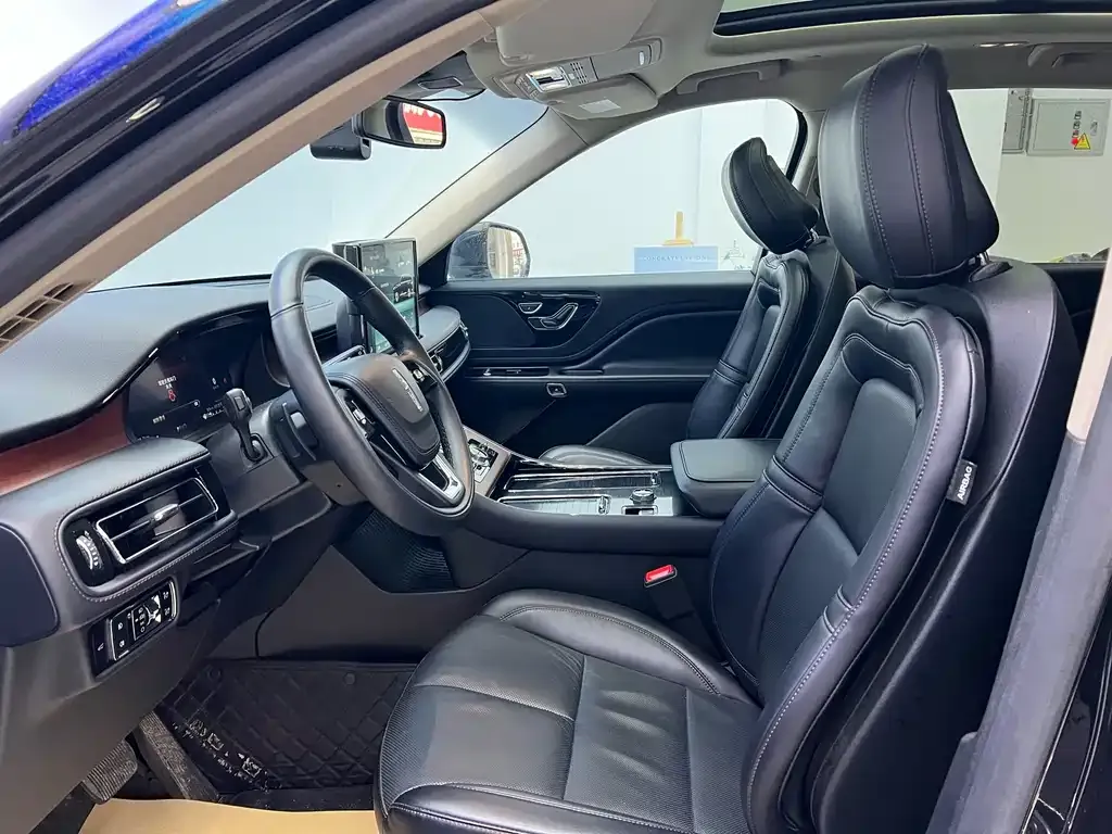 Lincoln Aviator 2023 из CN, фото 3
