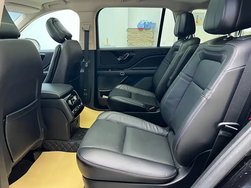 Lincoln Aviator 2023 из CN, фото 7