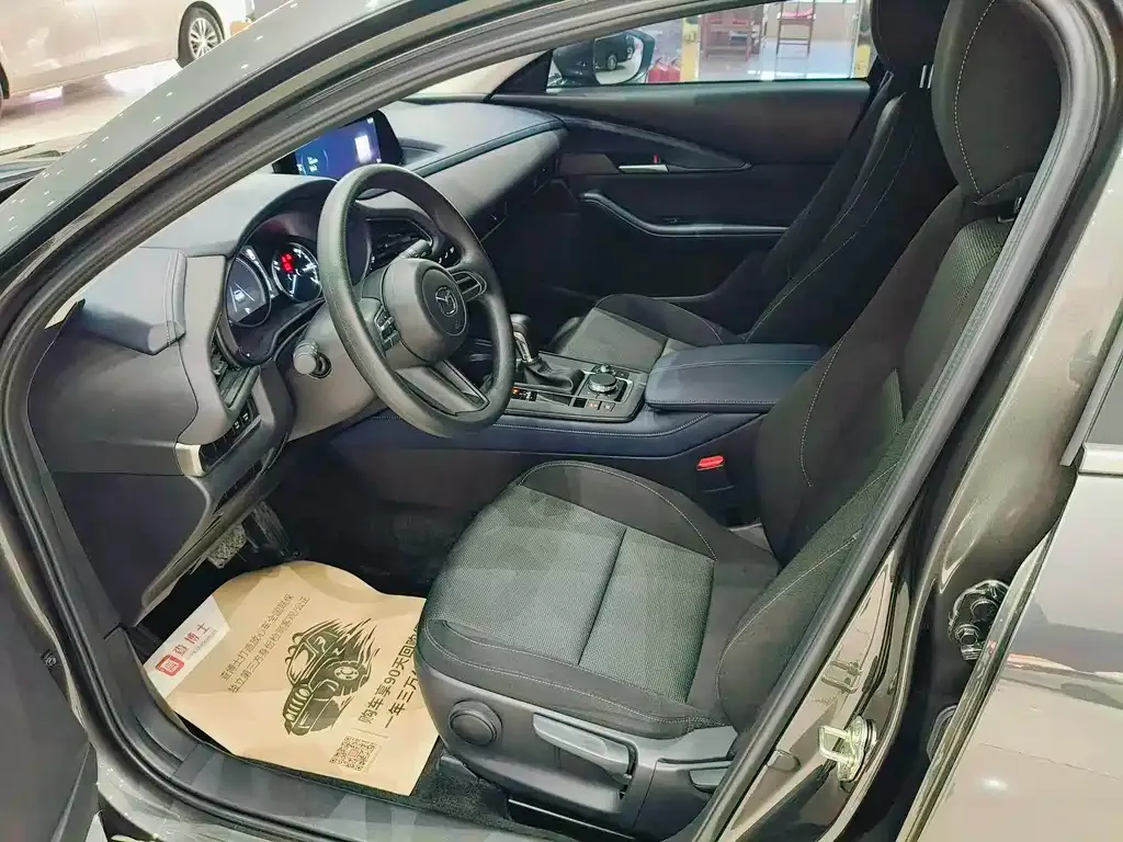 Mazda CX-30 2025 из CN, фото 9