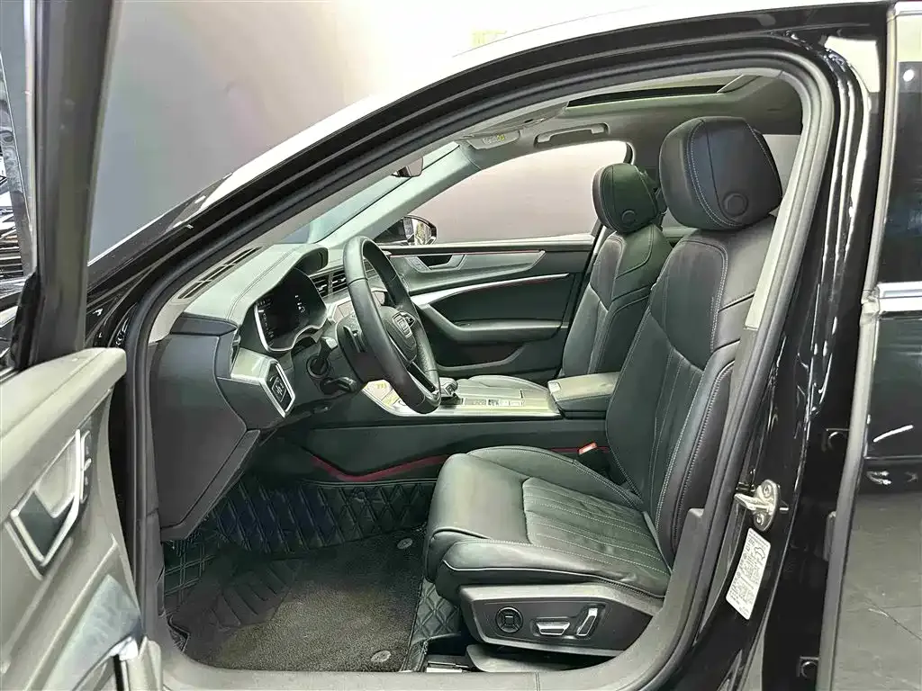 Audi A6L 2024 из CN, фото 5