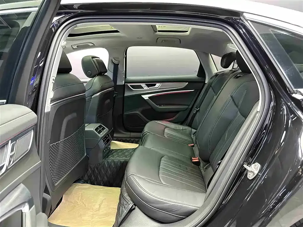 Audi A6L 2024 из CN, фото 7