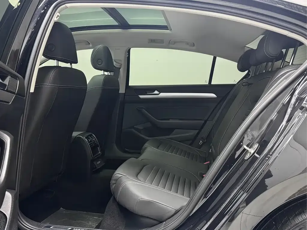 Volkswagen Magotan 2022 из CN, фото 10