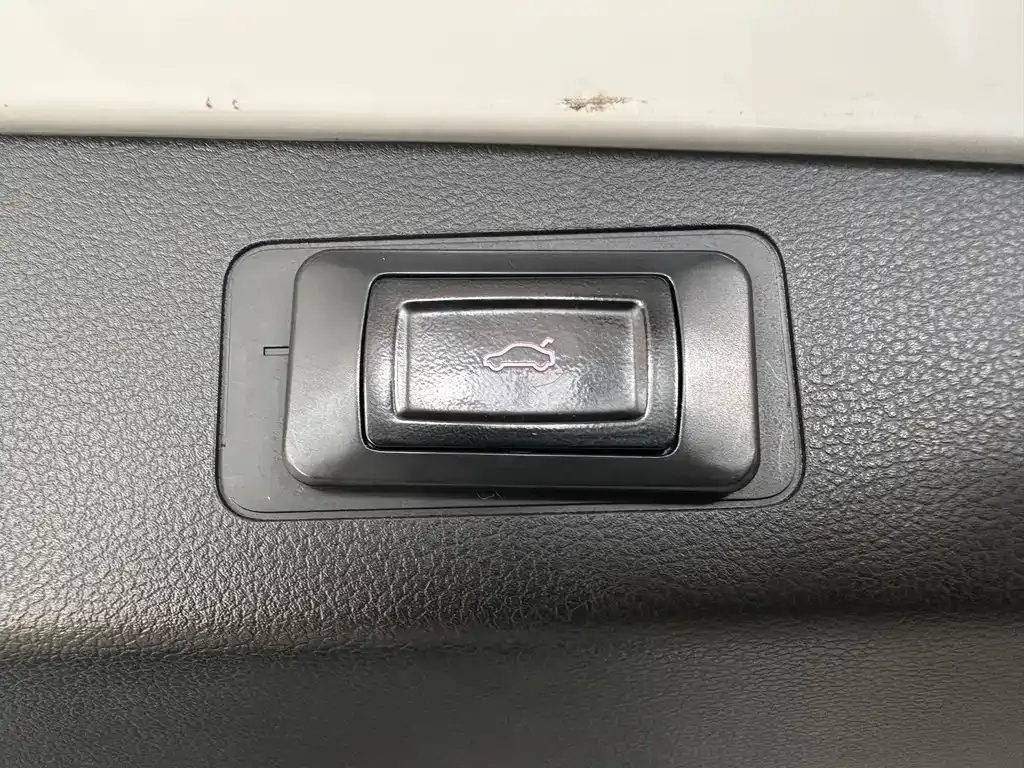 Volkswagen Golf 2022 из CN, фото 10