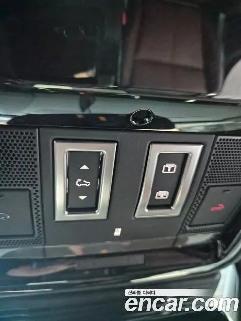 Land Rover Range Rover Velar 2025 из KR, фото 8