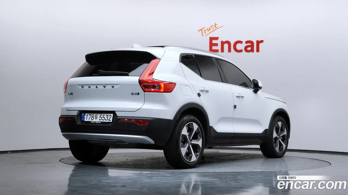 Volvo XC40 2023 из KR, фото 2
