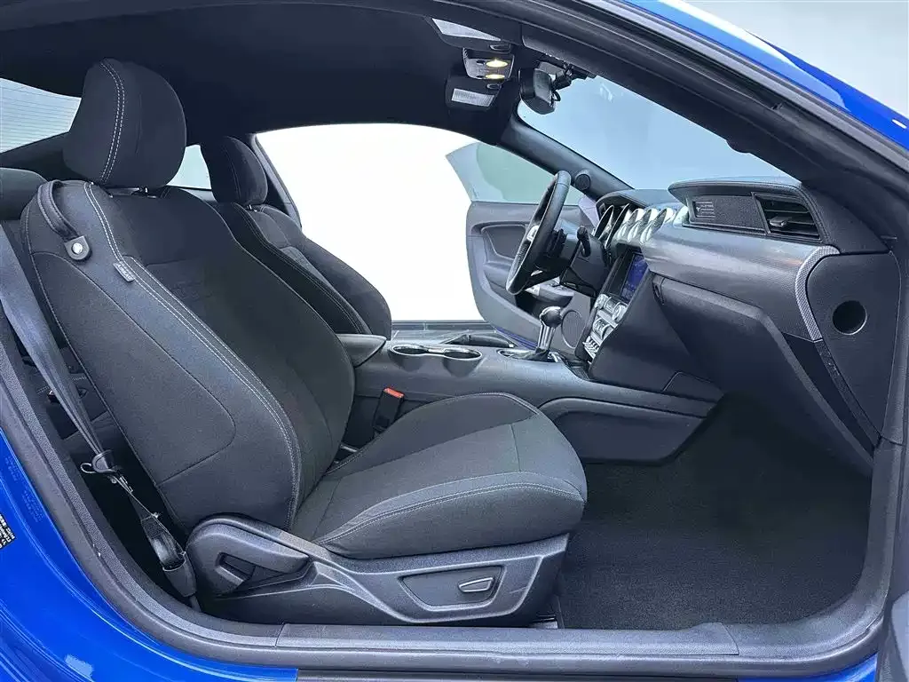 Ford Mustang 2022 из CN, фото 8