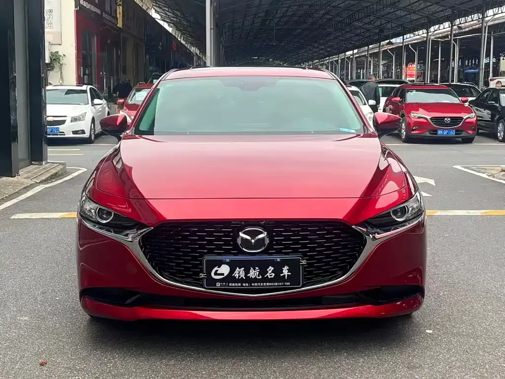 Mazda 3 Axela — фото 1