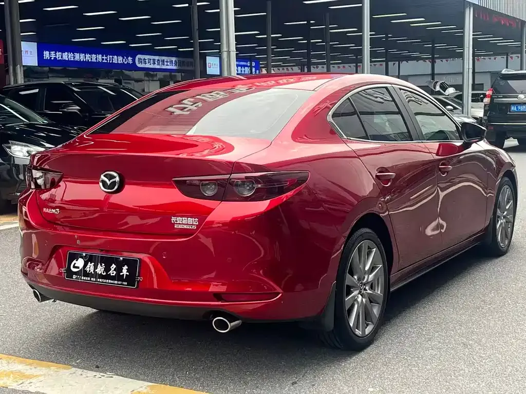 Mazda 3 Axela — фото 4