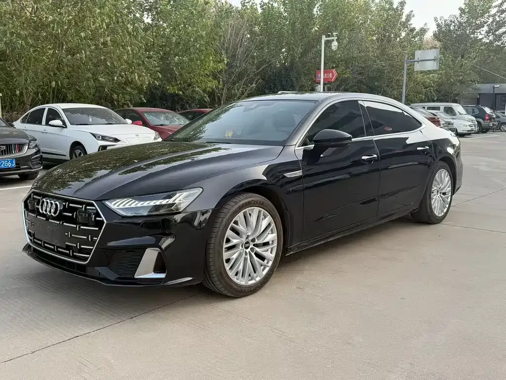 Audi A7L 2023 из CN, фото 1