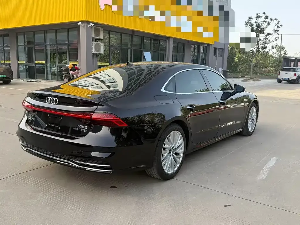 Audi A7L 2023 из CN, фото 8