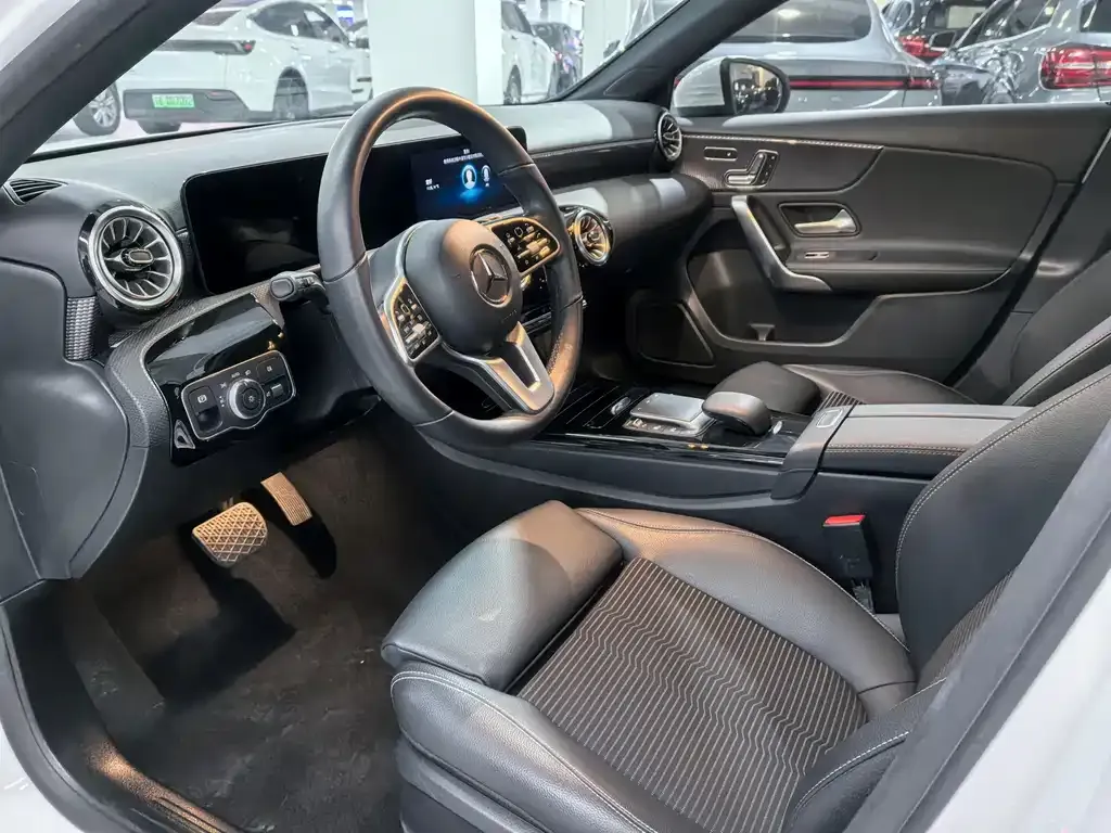 Mercedes-Benz A-Class (Import) 2022 из CN, фото 10
