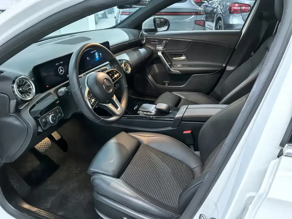 Mercedes-Benz A-Class (Import) 2022 из CN, фото 6
