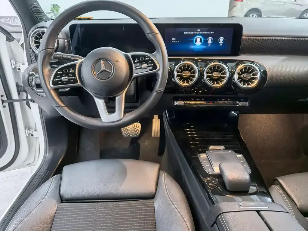 Mercedes-Benz A-Class (Import) 2022 из CN, фото 8