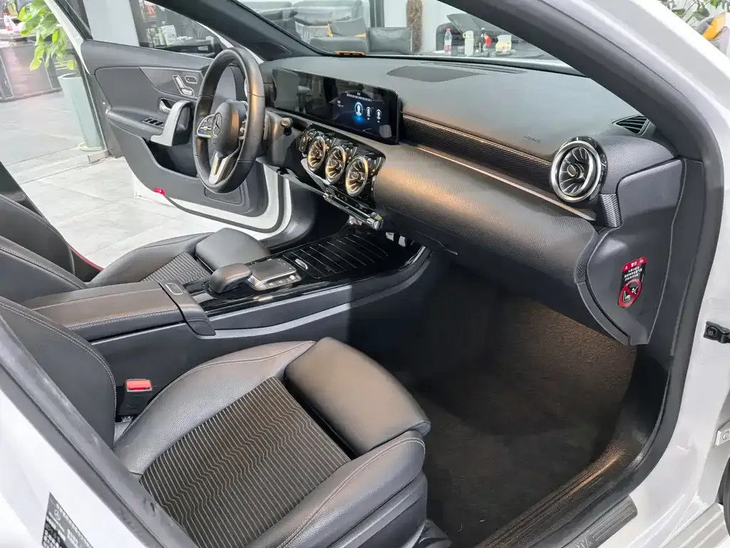 Mercedes-Benz A-Class (Import) 2022 из CN, фото 9