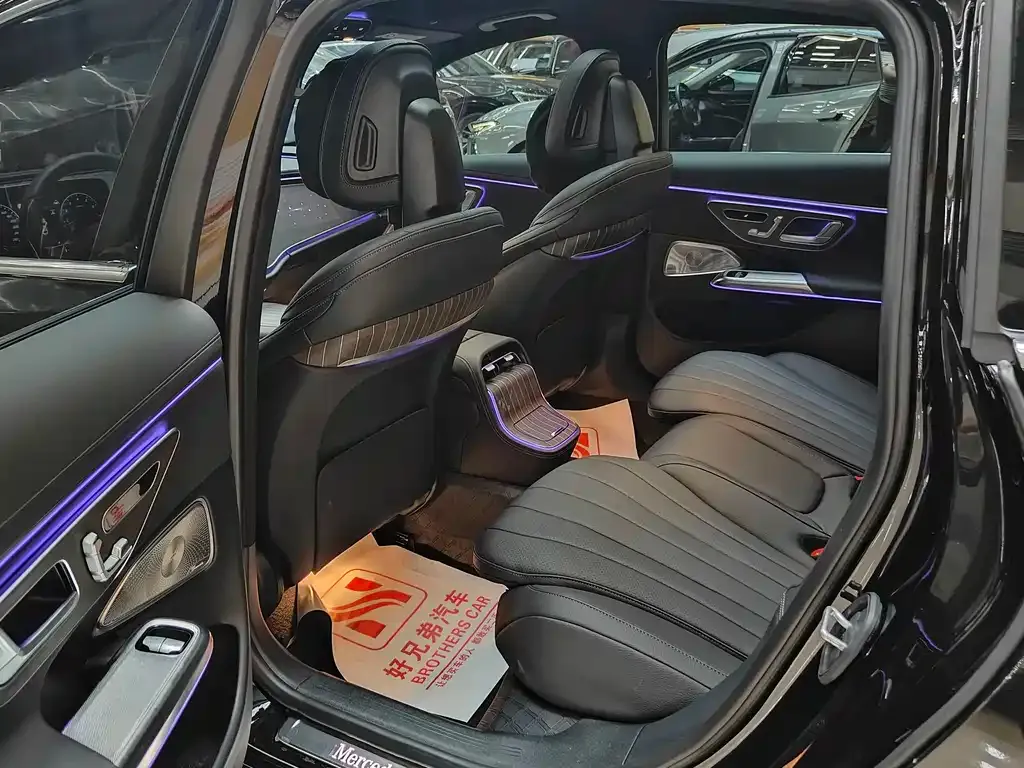 Mercedes-Benz E-Class 2024 из CN, фото 10