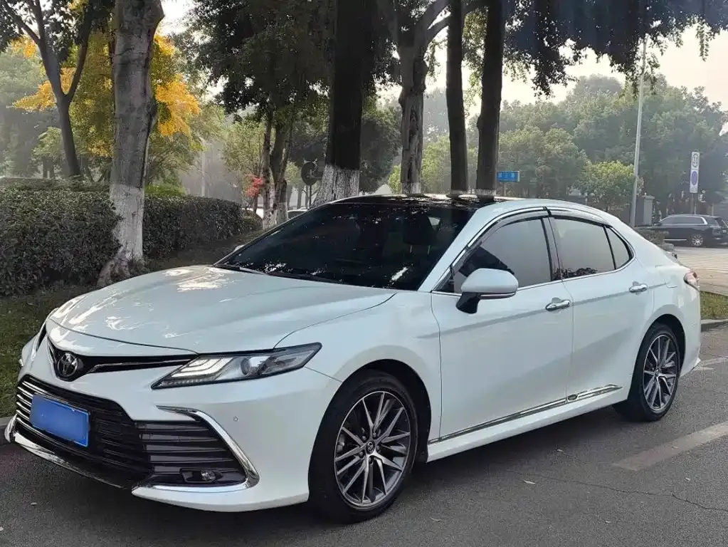 Toyota Camry 2022 из CN, фото 1