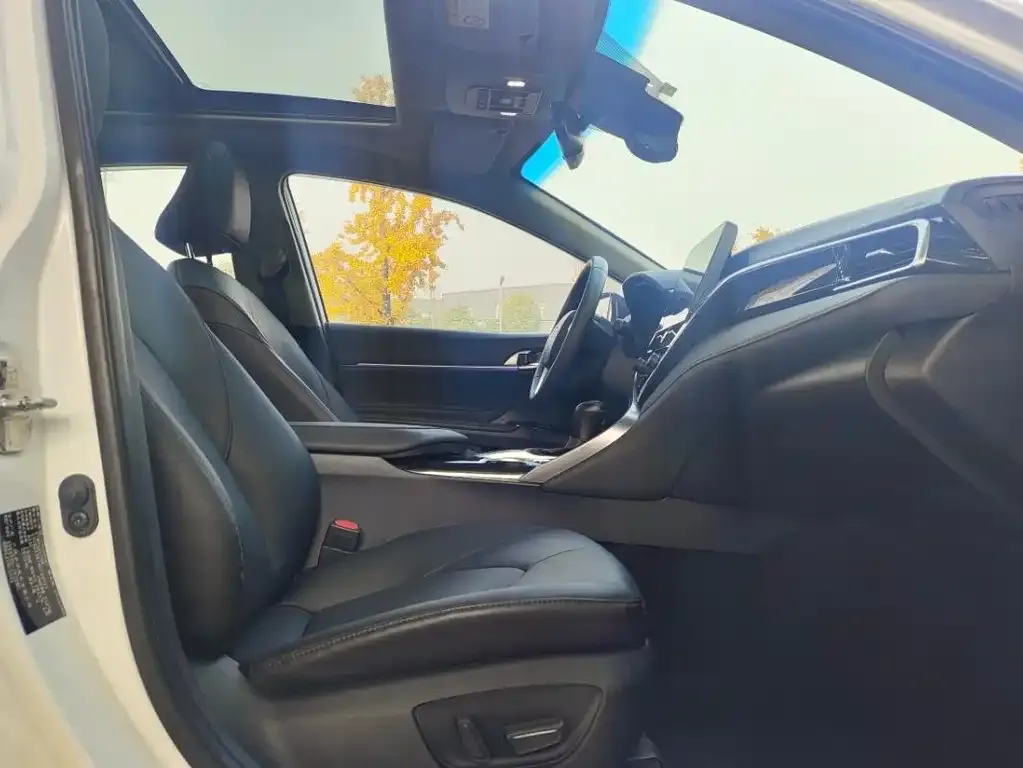 Toyota Camry 2022 из CN, фото 10