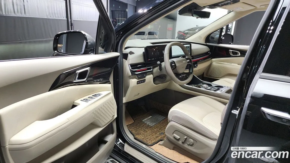 Kia Carnival — фото 10