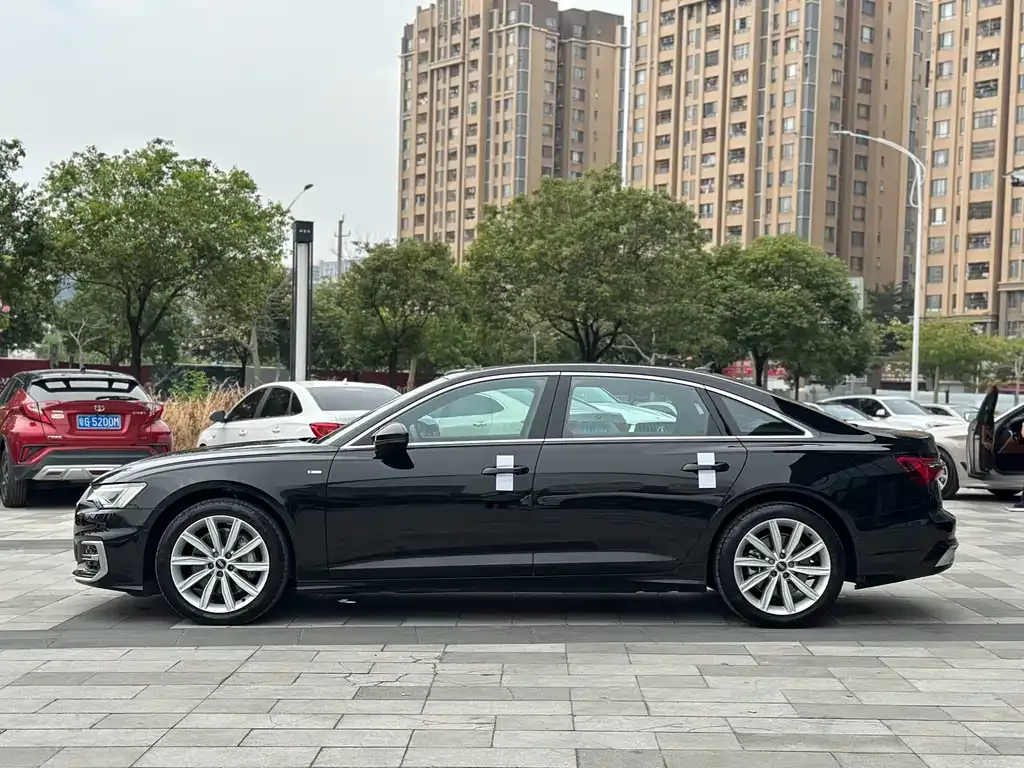 Audi A6L 2024 из CN, фото 3