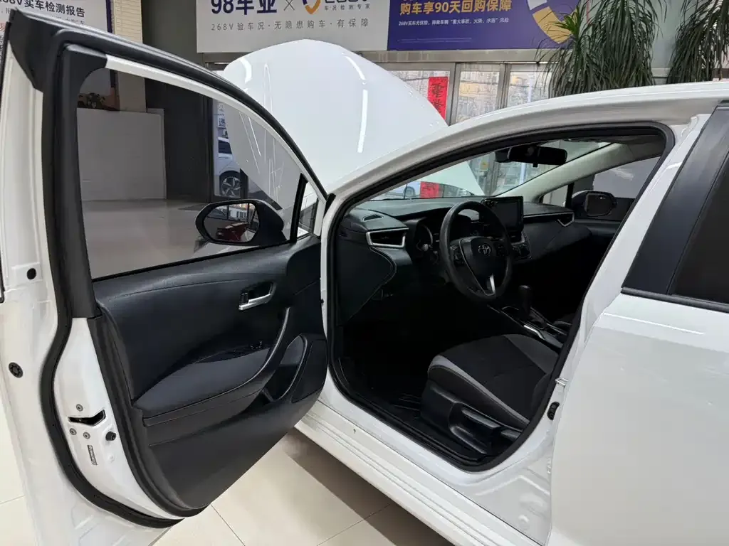 Toyota Corolla 2022 из CN, фото 8