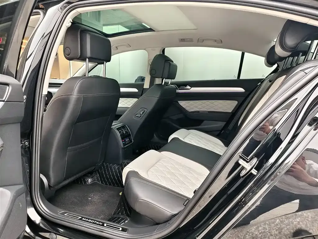 Volkswagen Magotan 2024 из CN, фото 7
