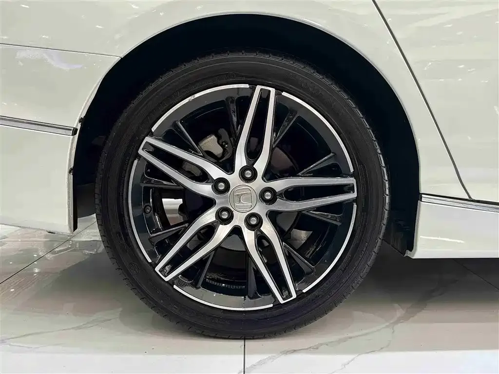 Honda Accord 2023 из CN, фото 9