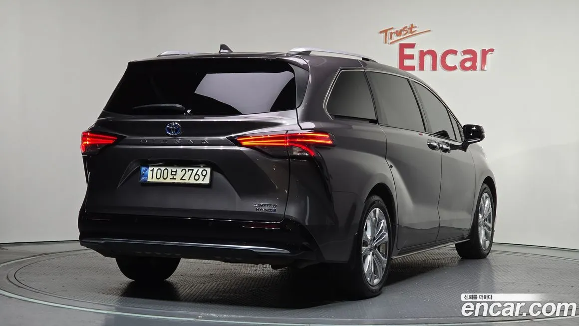 Toyota Sienna 2022 из KR, фото 2