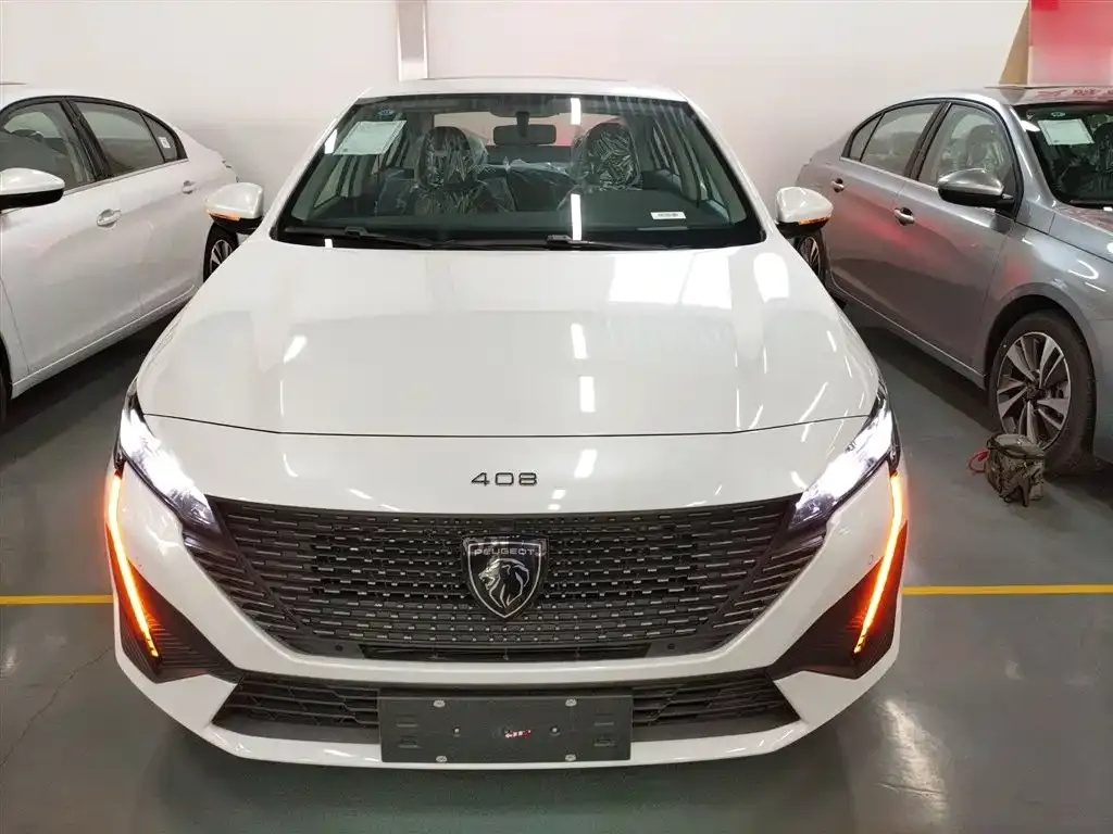 Peugeot 408 2025 из CN, фото 3