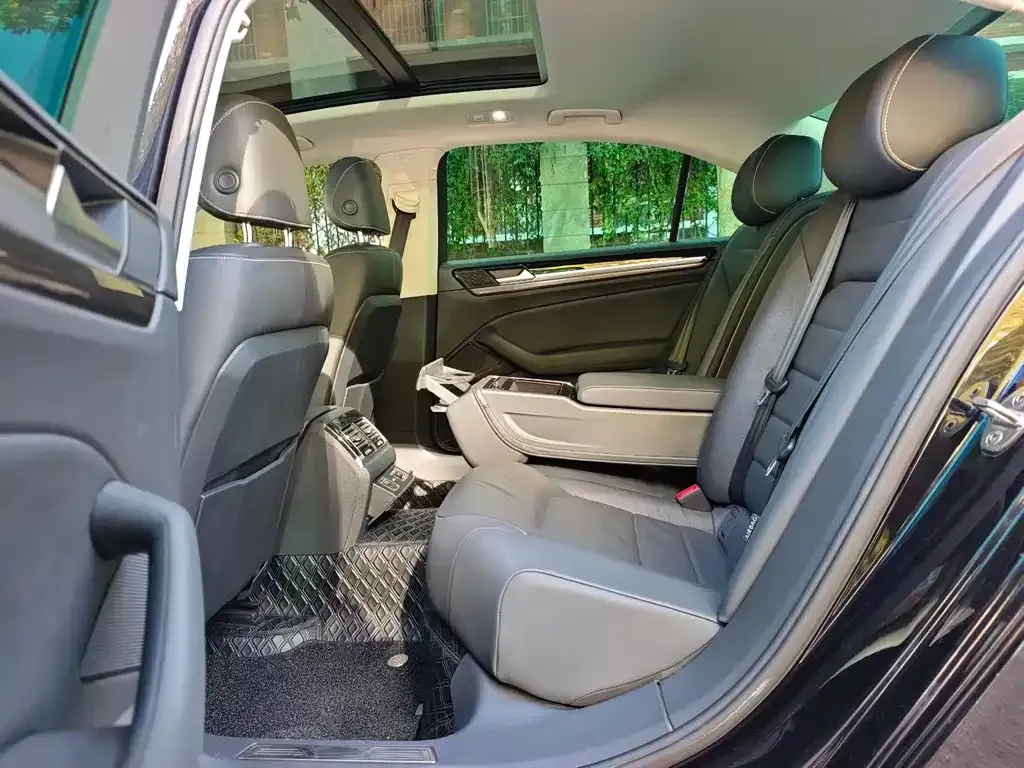Volkswagen Phideon 2021 из CN, фото 6