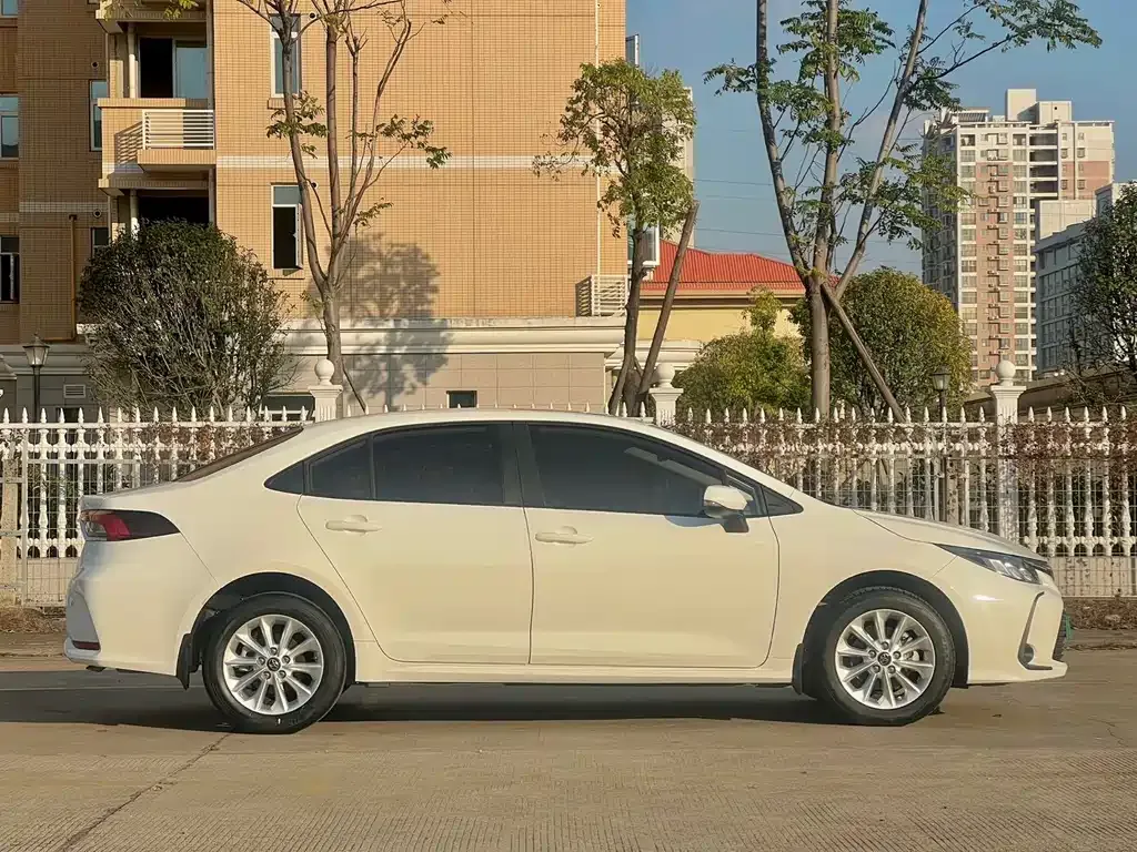 Toyota Corolla 2022 из CN, фото 6