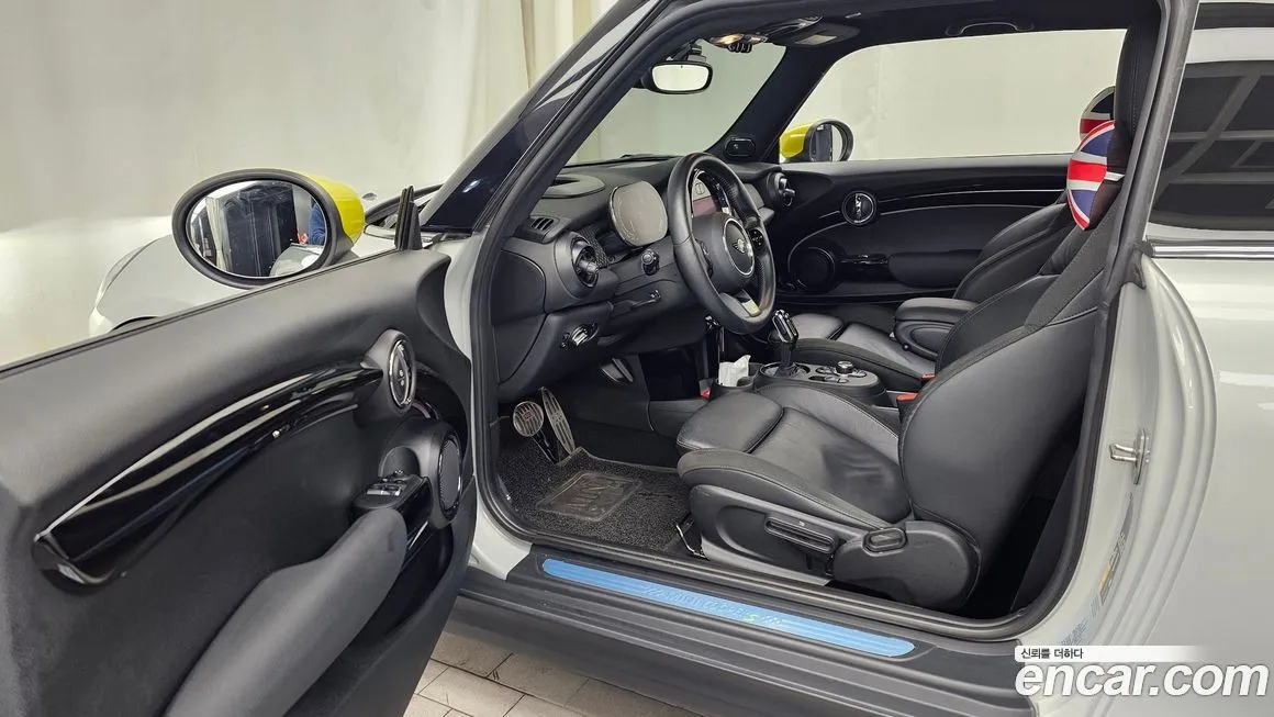 Mini Cooper 2023 из KR, фото 10