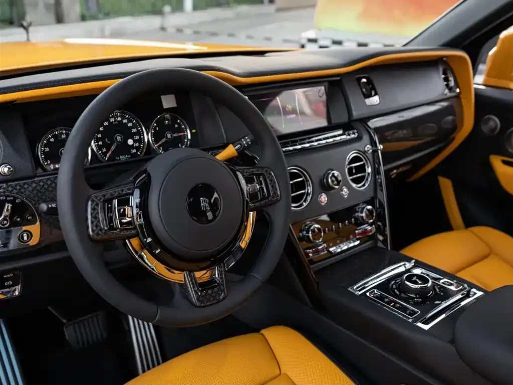 Rolls-Royce Cullinan 2024 из CN, фото 10