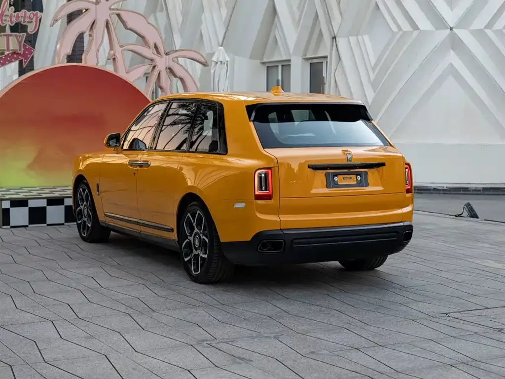 Rolls-Royce Cullinan 2024 из CN, фото 6