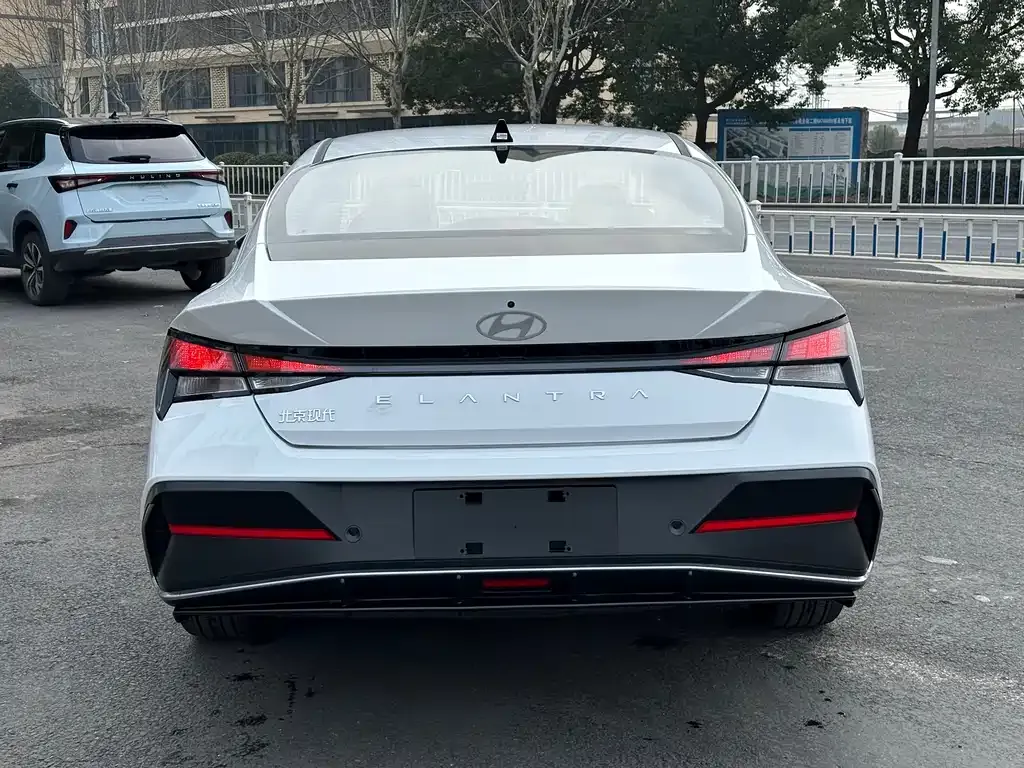 Hyundai Elantra 2025 из CN, фото 5