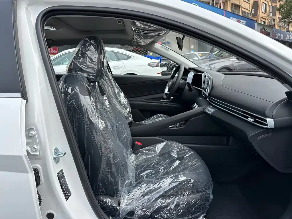 Hyundai Elantra 2025 из CN, фото 7