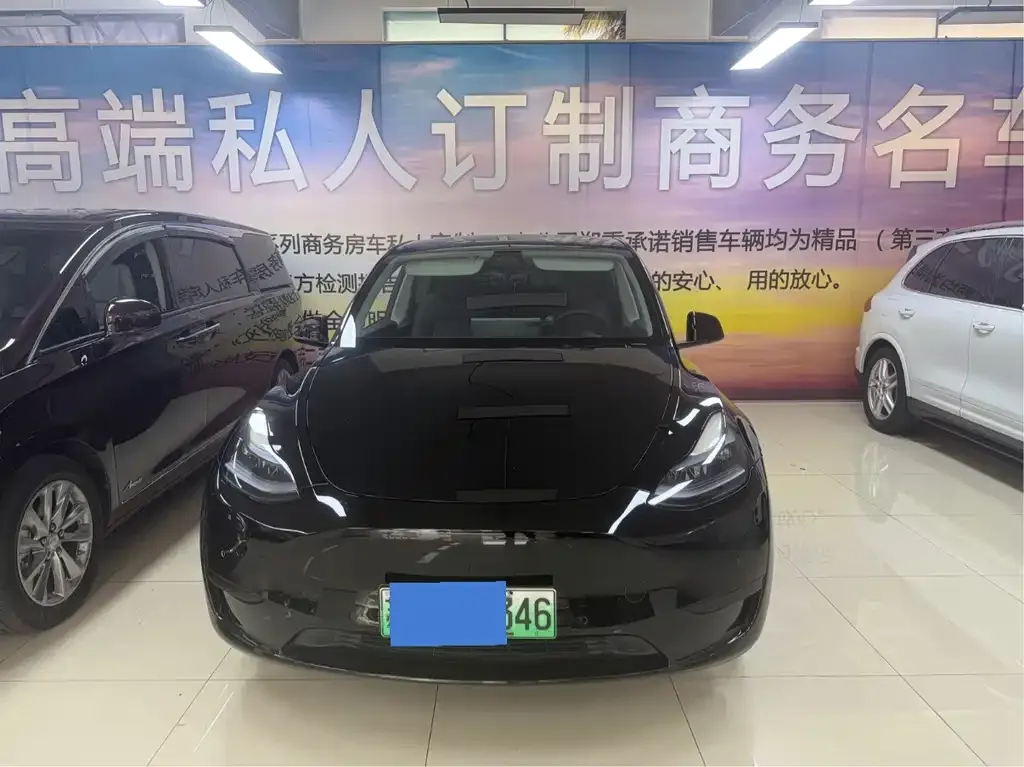 Tesla Model Y 2023 из CN, фото 2