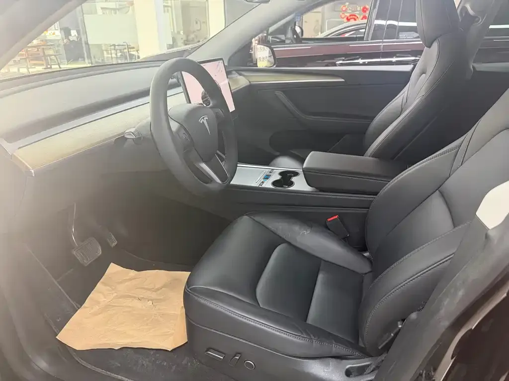 Tesla Model Y 2023 из CN, фото 4