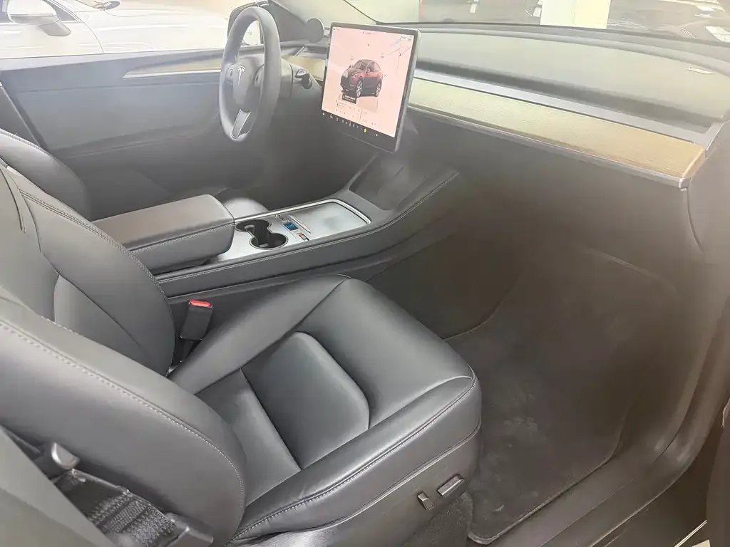Tesla Model Y 2023 из CN, фото 5