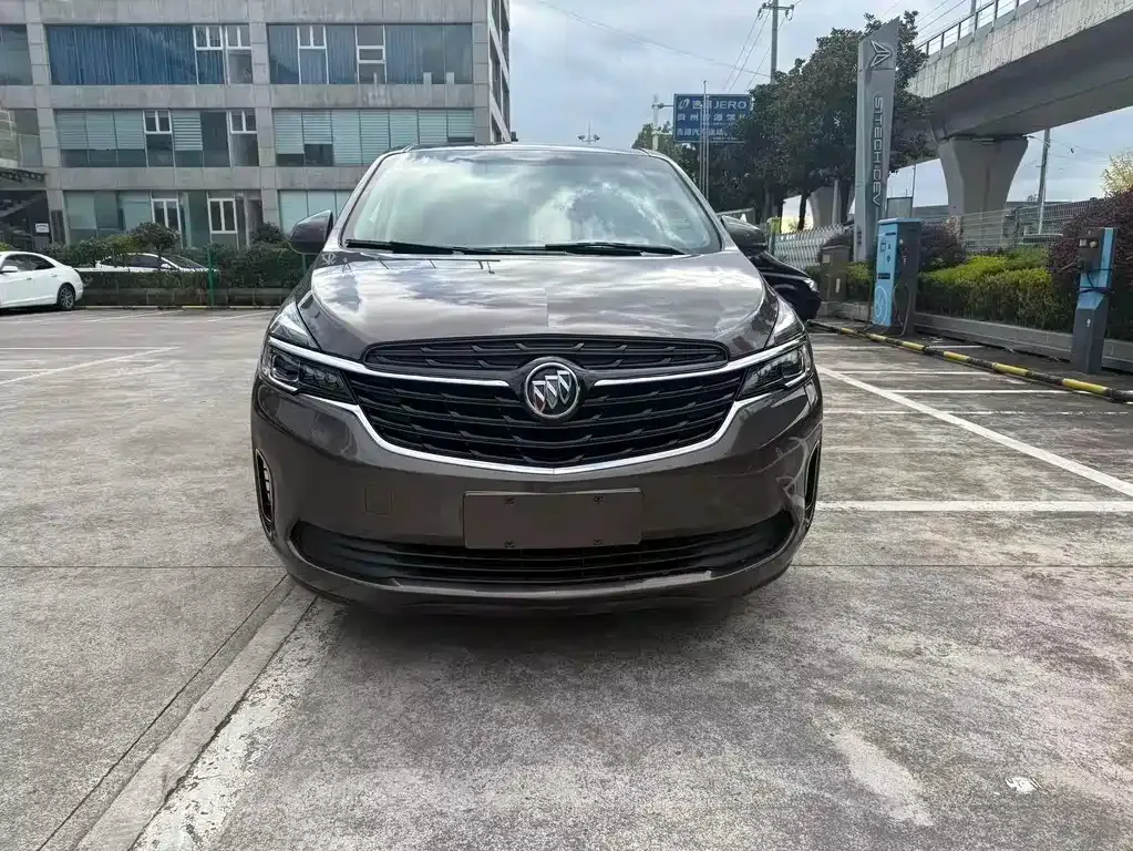 Buick GL8 2021 из CN, фото 1