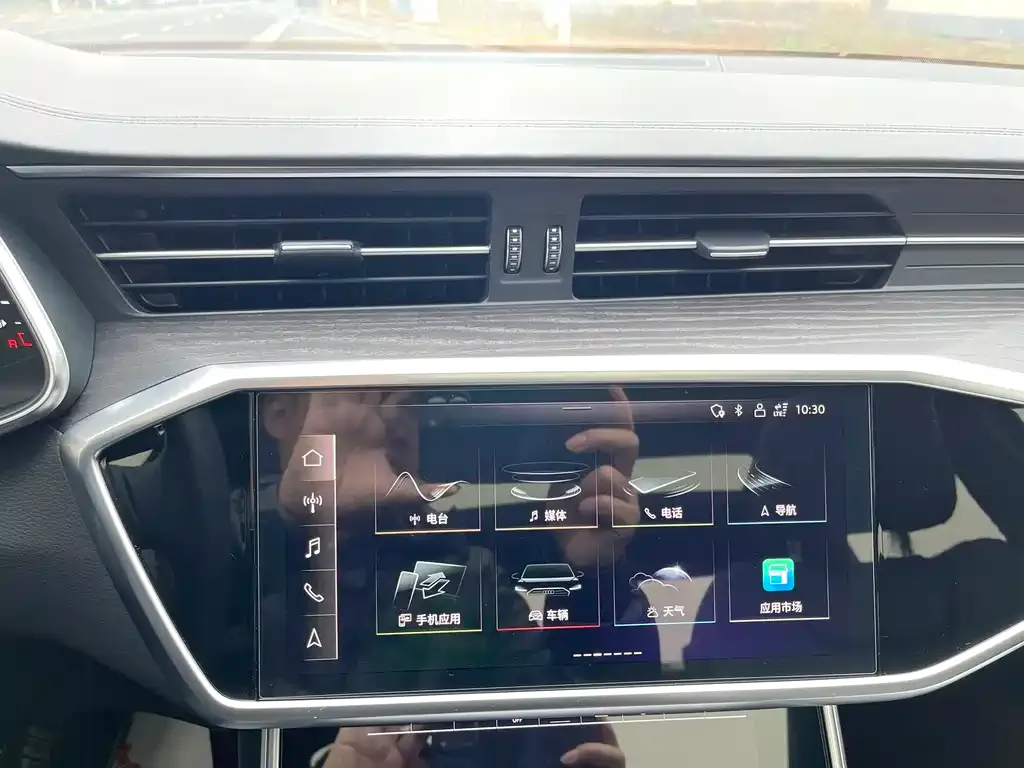Audi A6L 2024 из CN, фото 10